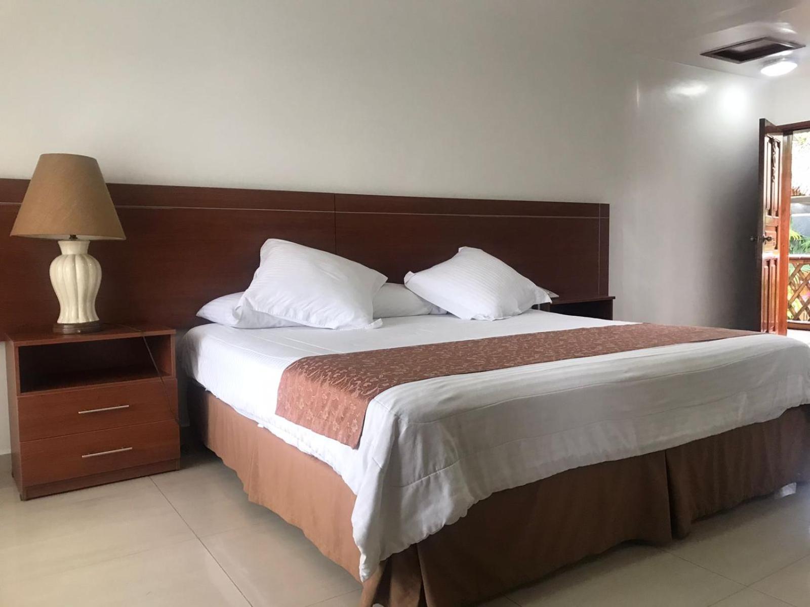Hotel Zaracay 산토 도밍고 데 로스 콜로라도스 외부 사진